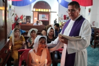 Lunes 14 de mayo del 2018. Tuxtla Gutiérrez. El culto a la muerte se realiza con fervor religioso durante las festividades de San Pascualito el cual es celebrado durante esta semana en la ermita de este Santo Patrón de la comunidad Zoque en la capital d