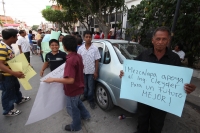 Martes 7 de febrero del 2012. Inscripciones de aspirantes a cargos populares en el PRI. Tuxtla Gutiérrez, Chiapas. Aspirantes y simpatizantes se acercan al edificio de financiamiento del Partido Revolucionario Institucional donde se realizaron las inscrip