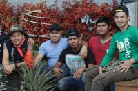 Martes 18 de diciembre del 2018. Zinacantan. Los tuberculos de la flor de Niluyarilo es recoelctada por jóvenes provenientes de la comunidad de Chiapa de Corzo en las comunidades de Los altos de Chiapas recorriendo varios kilómetros a pie. La planta que
