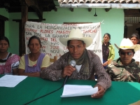 Miércoles 11 de mayo. San Cristóbal de las Casas. Campesinos de la organización  “Asamblea Ricardo Flores Magón”, que desde diciembre de 2009 invadieron un predio de 234 hectáreas del rancho San José la Granada, en el municipio de Amatenango del Valle, ma