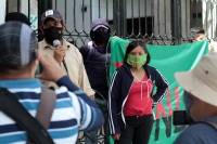 Jueves 16 de julio del 2020. Tuxtla Gutiérrez. Durante la protesta del FNLS esta mañana en la entrada del Congreso de Chiapas