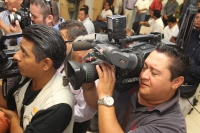 Miércoles 8 de junio. El Foro de periodistas AC entrega reconocimientos a los trabajadores de los medios de comunicación durante las celebraciones de este 7 de junio.