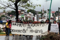 Miércoles 13 de junio del 2018. Tuxtla Gutiérrez. El movimiento magisterial y las organizaciones sumadas al paro nacional realizan la toma de algunas gasolineras en la capital del estado de Chiapas.