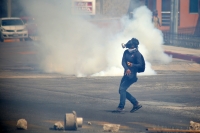 20210531. Tuxtla G. Continúan los enfrentamientos entre normalistas y las corporaciones policiacas de Chiapas