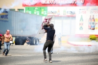 20210531. Tuxtla G. Continúan los enfrentamientos entre normalistas y las corporaciones policiacas de Chiapas