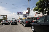 Lunes 30 de septiembre del 2013. Tuxtla Gutiérrez. Compras de pánico están ocasionando un intenso trafico en las cercanías de las gasolineras de la capital de Chiapas.