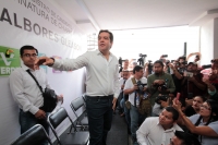 Viernes 23 de marzo del 2018. Tuxtla Gutiérrez. Roberto Albores Gleason, entrega la papelerí­a ante el Instituto de Estatal de Participación Ciudadana para buscar la gubernatura del estado de Chiapas por la coalición Todos por Chiapas formada por los p
