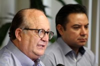 Viernes 28 de julio del 2017. Tuxtla Gutiérrez. Graco Ramirez, gobernador del estado de Morelos en conferencia de prensa en el Centro Empresarial de Chiapas habla sobre el Frente Amplio Nacional que pondría al PRD como contendiente con otros partidos polí