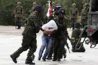 Miércoles 28 de diciembre. Nuevos elementos castrenses. Chicoasen, Chiapas. Elementos del Ejercito Mexicano terminan esta mañana la primera fase del Adiestramiento de Combate Individual de la VII Región Militar graduándose 201 elementos  que conforman el 