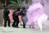 Miércoles 28 de diciembre. Nuevos elementos castrenses. Chicoasen, Chiapas. Elementos del Ejercito Mexicano terminan esta mañana la primera fase del Adiestramiento de Combate Individual de la VII Región Militar graduándose 201 elementos  que conforman el 