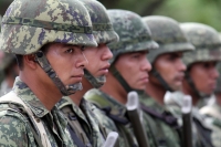 Miércoles 28 de diciembre. Nuevos elementos castrenses. Chicoasen, Chiapas. Elementos del Ejercito Mexicano terminan esta mañana la primera fase del Adiestramiento de Combate Individual de la VII Región Militar graduándose 201 elementos  que conforman el 
