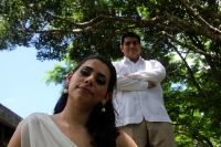 Jueves 11 de agosto. Los periodistas chiapanecos Hans Gómez Cano y Elizabeth Anzueto se unirán en matrimonio en las siguientes semanas por lo que se encuentran realizando los preparativos del próximo festejo.