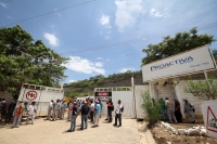 Sábad0 27 de mayo del 2017. Tuxtla Gutiérrez. Inicia el paro laboral de la empresa Proactiva la cual ha dejado de pagar el reparto de utilidades a sus trabajadores. El ayuntamiento de Tuxtla ofrece continuar con la recolección de la basura mientras quiene