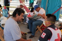 Viernes 9 de marzo del 2018. Tuxtla Gutiérrez. Los militantes de la UNTA en huelga de hambre esperan la llegada de los voluntarios de Cruz Roja para una revisión médica.