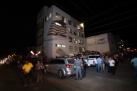 Jueves 24 de mayo del 2012. Tuxtla Gutiérrez, Chiapas. El resolutivo del TRIFE de esta mañana causa confusiones entre los aspirantes polÃticos del PRD por lo que esperan esta noche las acciones que el IEPC y la COFEL determinaran. Jueves 24 de mayo del 2012. Tuxtla Gutiérrez, Chiapas. El resolutivo del TRIFE de esta mañana causa confusiones entre los aspirantes polÃticos del PRD por lo que esperan esta noche las acciones que el IEPC y la COFEL determinaran.