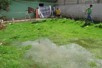 Sábado 22 de junio del 2013. Foto/Miradasur. Habitantes de la Colonia El Relicario de esta colonial ciudad denuncian la nula intervención de las autoridades municipales y de Protección Civil después de las afectaciones de las lluvias del pasado jueves. Sábado 22 de junio del 2013. Foto/Miradasur. Habitantes de la Colonia El Relicario de esta colonial ciudad denuncian la nula intervención de las autoridades municipales y de Protección Civil después de las afectaciones de las lluvias del pasado jueves.