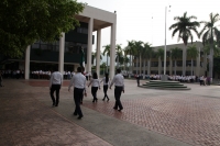 Lunes 22 de agosto del 2016. Tuxtla Gutiérrez. Los honores cívicos en la SECh durante la inauguración oficial de clases mientras que las escuelas permanecen cerradas.