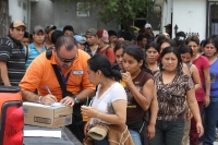 Domingo 12 de junio. Agentes de la PFP logran rescatar a 213 migrantes centro y sudamericanos que viajaban en la parte posterior de un tracto camión el cual fue asegurado en el kilometro 134 de la carretera Ocoscuautla-Las Choapas esta madrugada. Los migr