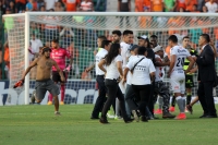 Sábado 29 de abril del 2017. Tuxtla Gutiérrez. con un empate a dos tantos y una fuerte trifulca con los aficionados termina el partido entre Jaguares de Chiapas y El Santos. esta tarde en el estadio Zoque de la capital de este estado del sureste de México