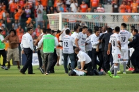 Sábado 29 de abril del 2017. Tuxtla Gutiérrez. con un empate a dos tantos y una fuerte trifulca con los aficionados termina el partido entre Jaguares de Chiapas y El Santos. esta tarde en el estadio Zoque de la capital de este estado del sureste de México