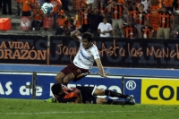 Jaguares 1-0 Tecos.