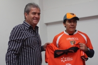Lunes 26 de Diciembre. Refuerzos de Jaguares. Tuxtla Gutiérrez, Chiapas. El equipo Jaguares de Chiapas, presenta esta mañana a los refuerzos para la temporada que iniciara en las próximas semanas, esto antes de partir a la ciudad de Tapachula donde protag
