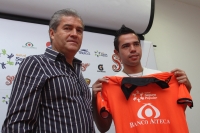 Lunes 26 de Diciembre. Refuerzos de Jaguares. Tuxtla Gutiérrez, Chiapas. El equipo Jaguares de Chiapas, presenta esta mañana a los refuerzos para la temporada que iniciara en las próximas semanas, esto antes de partir a la ciudad de Tapachula donde protag