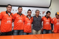 Lunes 26 de Diciembre. Refuerzos de Jaguares. Tuxtla Gutiérrez, Chiapas. El equipo Jaguares de Chiapas, presenta esta mañana a los refuerzos para la temporada que iniciara en las próximas semanas, esto antes de partir a la ciudad de Tapachula donde protag
