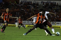 Jaguares 1-0 Tecos.