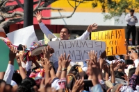 Domingo 21 de enero del 2018. Tuxtla Gutiérrez. Eduardo Ramí­rez Aguilar, Renuncia al PVEM Yy a su cargo en la mesa directiva del Congreso Local con lo que abre su aspiración a una candidatura ciudadana para la gubernatura en el 2018.