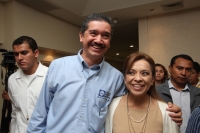 Vázquez Mota se reúne con jóvenes panistas.