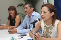 Jueves 2 de junio. Josefina Vázquez Mota, Diputada Federal y coordinadora de la bancada del Partido Acción Nacional en el Congreso de la Unión habla en conferencia de prensa sobre las precampañas políticas para el 2012 y responde a las preguntas de los me