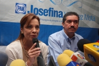 Vázquez Mota se reúne con jóvenes panistas.