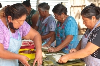 Martes 13 de octubre del 2020. Tuxtla Gutiérrez. Durante los preparativos para el recorrido tradicionalista de la comunidad Zoque para la Bajada de Las Vírgenes de Copoya correspondientes a los festejos de la Virgen del Rosario