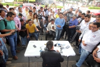 Lunes 14 de agosto del 2017. Tuxtla Gutiérrez. Guillermo Santiago Diputado Federal del partido de Regeneración Nacional da a conocer el Juicio Político que MORENA promoverá contra MVC por el desvió y malversación de recursos en toda la entidad chiapaneca.