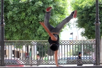 Domingo 9 de febrero del 2014. Tuxtla Gutiérrez. Los jóvenes aprovechan los espacios urbanos para realizar actividades deportivas a falta de opciones dentro de las instituciones estatales.