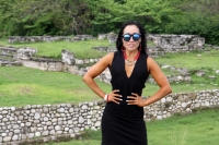 Julio de 2017. Chiapa de Corzo. Las ruinas de la antigua ciudad prehispánica enmarcan la sesión de esta ocasión con la modelo Kathya Caballero.
