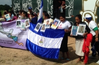 Foto JMRO. Lunes 2 de diciembre del 2013. Tenosique. La Caravana de las Madres de Migrantes entra a  México esta mañana donde inicia primera etapa de la IX Caravana de madres Centroamericanas Buscando a sus Migrantes Desaparecidos “Etemeria Martínez”  en 