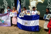 Foto JMRO. Lunes 2 de diciembre del 2013. Tenosique. La Caravana de las Madres de Migrantes entra a  México esta mañana donde inicia primera etapa de la IX Caravana de madres Centroamericanas Buscando a sus Migrantes Desaparecidos “Etemeria Martínez”  en 