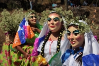 Sábado 10 de febrero del 2018. Comitan de Domí­nguez. Romerí­a de San Caralampio. Durante la Salidas de Flores y Velas durante las fiestas patronales de la Ciudad de las Flores, las manifestaciones sincréticas conviven de la mano encontrándose las comp