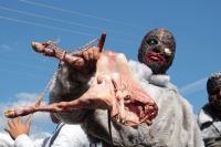 Sábado 10 de febrero del 2018. Comitan de Domí­nguez. Romerí­a de San Caralampio. Durante la Salidas de Flores y Velas durante las fiestas patronales de la Ciudad de las Flores, las manifestaciones sincréticas conviven de la mano encontrándose las comp