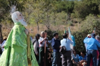 Sábado 10 de febrero del 2018. Comitan de Domí­nguez. Romerí­a de San Caralampio. Durante la Salidas de Flores y Velas durante las fiestas patronales de la Ciudad de las Flores, las manifestaciones sincréticas conviven de la mano encontrándose las comp