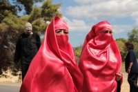 Sábado 10 de febrero del 2018. Comitan de Domí­nguez. Romerí­a de San Caralampio. Durante la Salidas de Flores y Velas durante las fiestas patronales de la Ciudad de las Flores, las manifestaciones sincréticas conviven de la mano encontrándose las comp