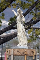 Jueves 26 de enero del 2012. La Libertad espera sus cadenas.