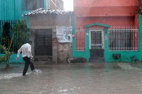 Miércoles 22 de julio del 2020. Tuxtla Gutiérrez. Durante la fuerte lluvia de esta tarde, las calles de la ciudad sufren encharcamientos y hay varios árboles colapsados Miércoles 22 de julio del 2020. Tuxtla Gutiérrez. Durante la fuerte lluvia de esta tarde, las calles de la ciudad sufren encharcamientos y hay varios árboles colapsados