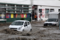 Viernes 14 de julio del 2017. Tuxtla Gutiérrez. Encharcamientos en varias vialidades son reportadas en el centro de la capital chiapaneca después de la lluvia de esta tarde.