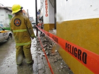 Miércoles 13 de julio. Las intensas lluvias en la ciudad de Tuxtla Gutiérrez ahn ocasionado problemas viales en la 9ª sur poniente de la ciudad, encharcamientos en algunas aceras y avenidas y el reblandecimientos de construcciones de adobe en el centro de
