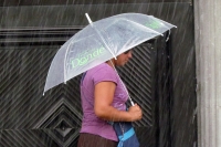 Miércoles 13 de julio. Las intensas lluvias en la ciudad de Tuxtla Gutiérrez ahn ocasionado problemas viales en la 9ª sur poniente de la ciudad, encharcamientos en algunas aceras y avenidas y el reblandecimientos de construcciones de adobe en el centro de
