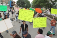 San Cristóbal de Las Casas, Chis. 26 de Mayo. En demanda de que sean destituidos agentes y altos mandos de la Policía Federal, destacamentados en San Cristóbal de Las Casas, unos 500 comerciantes indígenas marcharon este jueves 26 de mayo y realizaron una