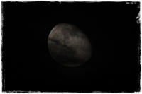 En un momento de descuido la luna se escapo de la prisión de Tus nubes...!! (Lunes 18 de julio).
